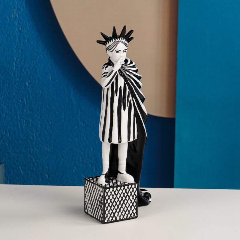 statue-of-liberty-kid-banksy-